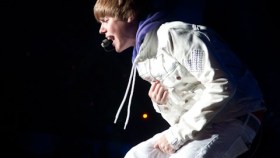 Bieber pisa fuerte como bailarín