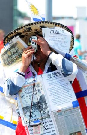 Un seguidor disfruta del momento en el Estadio Wembley de Londres.