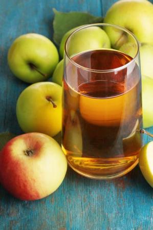 Manzana: Es una de las frutas más depurativas, gracias a su capacidad absorbente y su fibra ayuda a la higiene intestinal, eliminando sustancias nocivas.