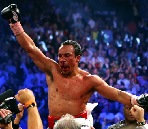 El mexicano celebró por lo alto.