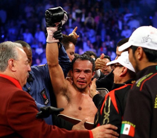 Márquez celebrando su triunfo.