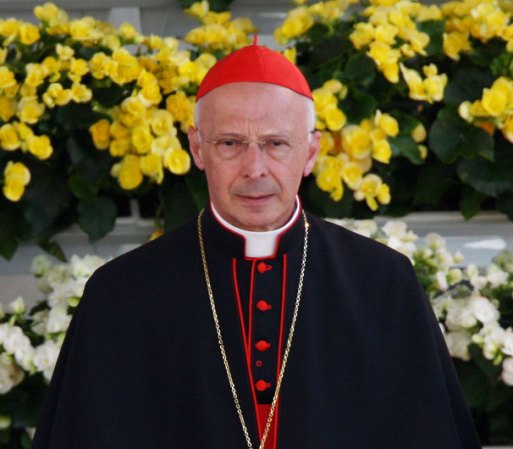 El Cardenal Angelo Bagnasco tiene 70 años de edad y es originario de Italia.