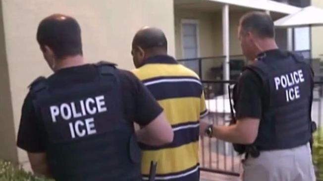 ICE arresta a casi 50 inmigrantes en Massachusetts ICE arresta a casi 50 inmigrantes en Massachusetts