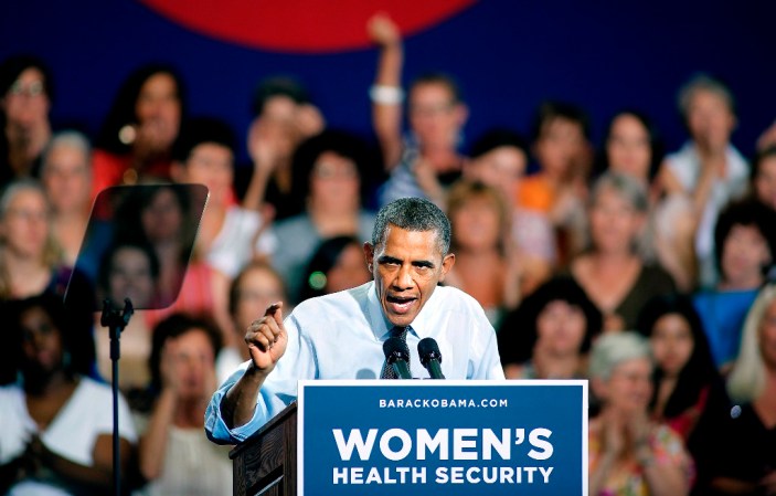 Obama inició una gira de dos días en Colorado, un estado decisivo en el que Romney lo aventaja en cinco puntos.