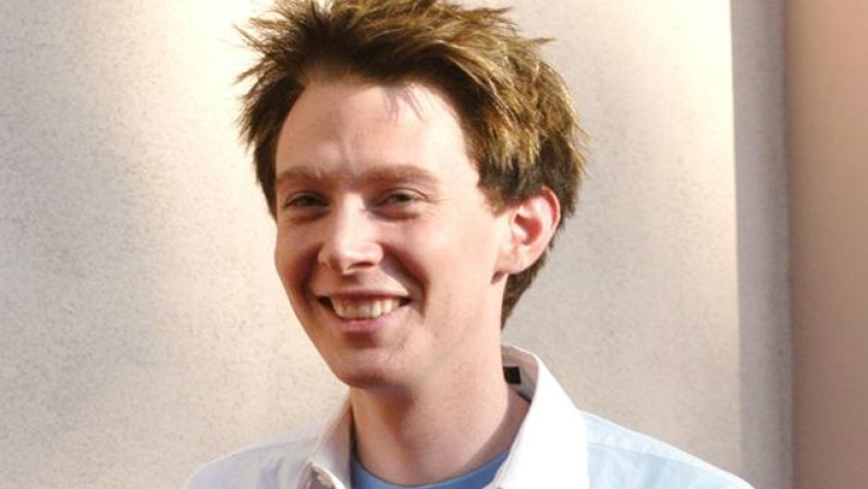 El cantante Clay Aiken, que se dio a conocer en "American Idol", aprovechó su paternidad para salir del clóset.
