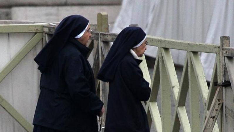 ... De tumores malignos de órganos reproductivos que las que tuvieron hijos y amamantaron.