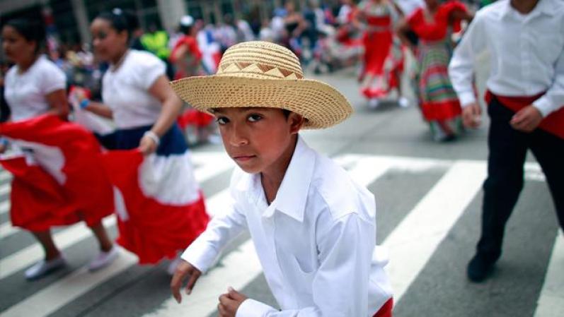 Los hispanos son el grupo inmigrante más grande en exhibir sostenibilidad cultural significativa y no se diluye en el “melting pot” estadounidense.<br />Fuente: Nielsen
