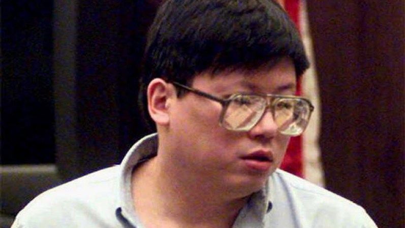 Nació de padres ricos en Hong Kong pero a Charles Ng le atraía la sangre. Una vez establecido en Estados Unidos se juntó con Leonard Lake y se sospecha que ambos mataron y torturaron a más de 25 personas en un rancho de California a comienzos de la década de 1980. Usaron cámaras para filmar su sadismo y violaciones de mujeres. Lake se suicidó al ser arrestado en 1985 pero Ng escapó por unos meses hasta que fue atrapado y condenado a morir por siete asesinatos. Aguarda su ejecución en la prisión de San Quentin.