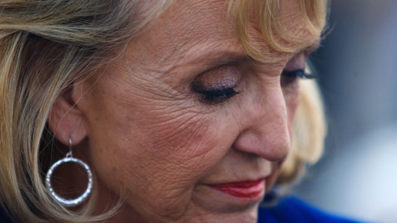 Brewer asumió como gobernadora del estado en 2009 para culminar el término de Janet Napolitano.