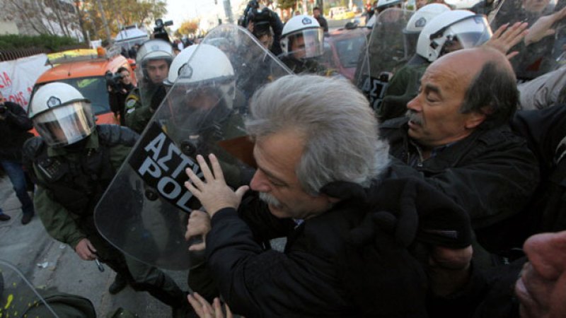 Organizaciones pro inmigrantes advirtieron que, "si bien la decisión parece levantar la orden, "sería irresponsable" que el estado comenzara a vigilar el cumplimiento de esta medida sin dar parámetros a las autoridades sobre la manera en que debe aplicarse".