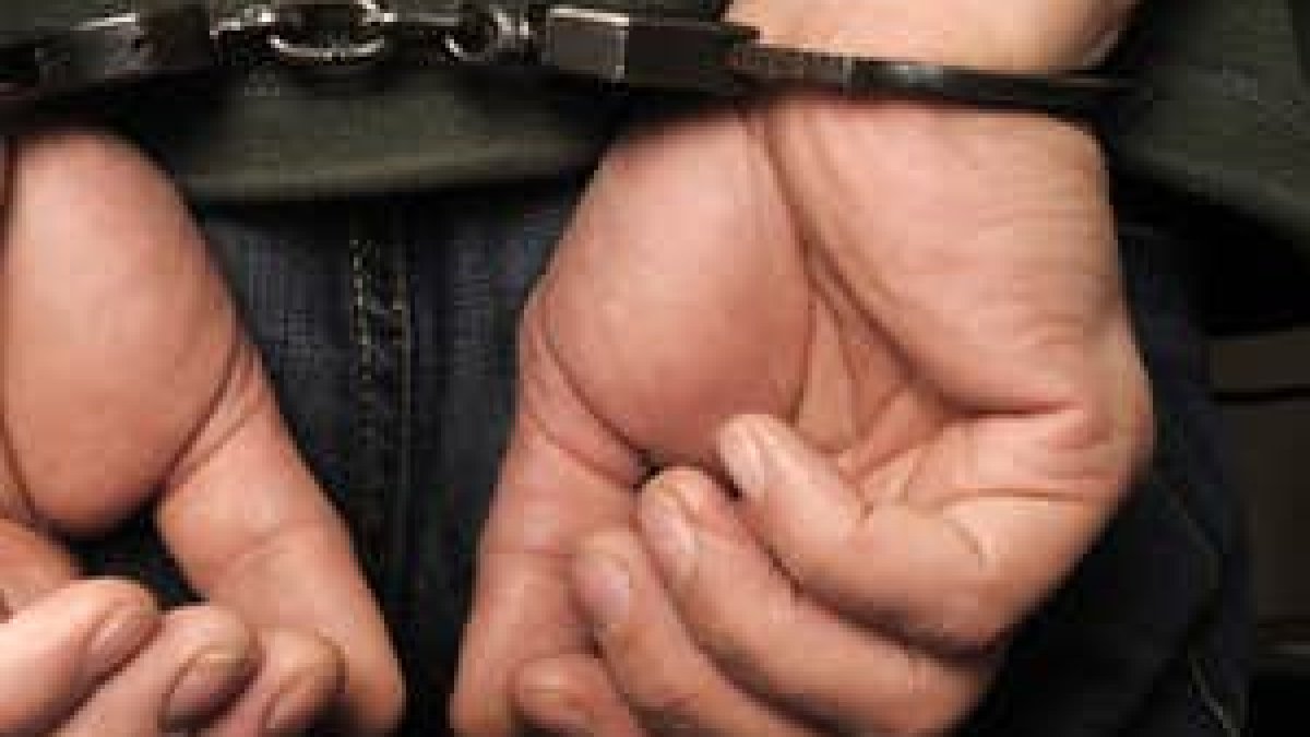 Arrestan a hombre por presunta agresión sexual a un menor – Telemundo ...