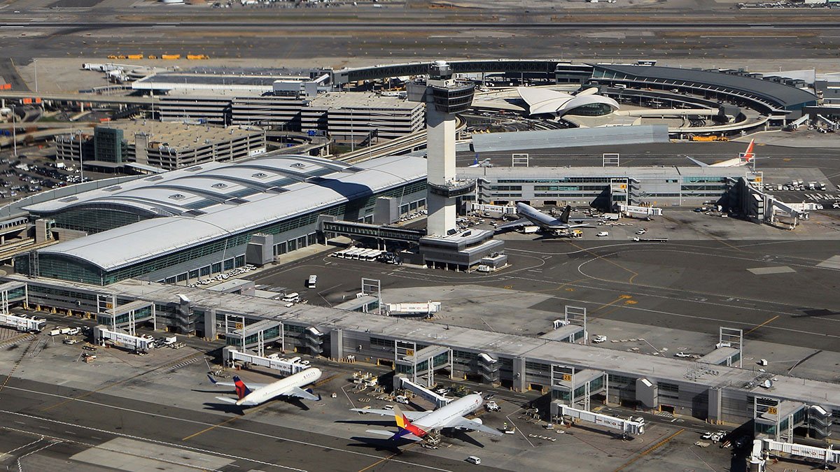 Cientos de vuelos retrasados en el aeropuerto JFK tras fuga de agua – Telemundo Denver - Vimarsana News
