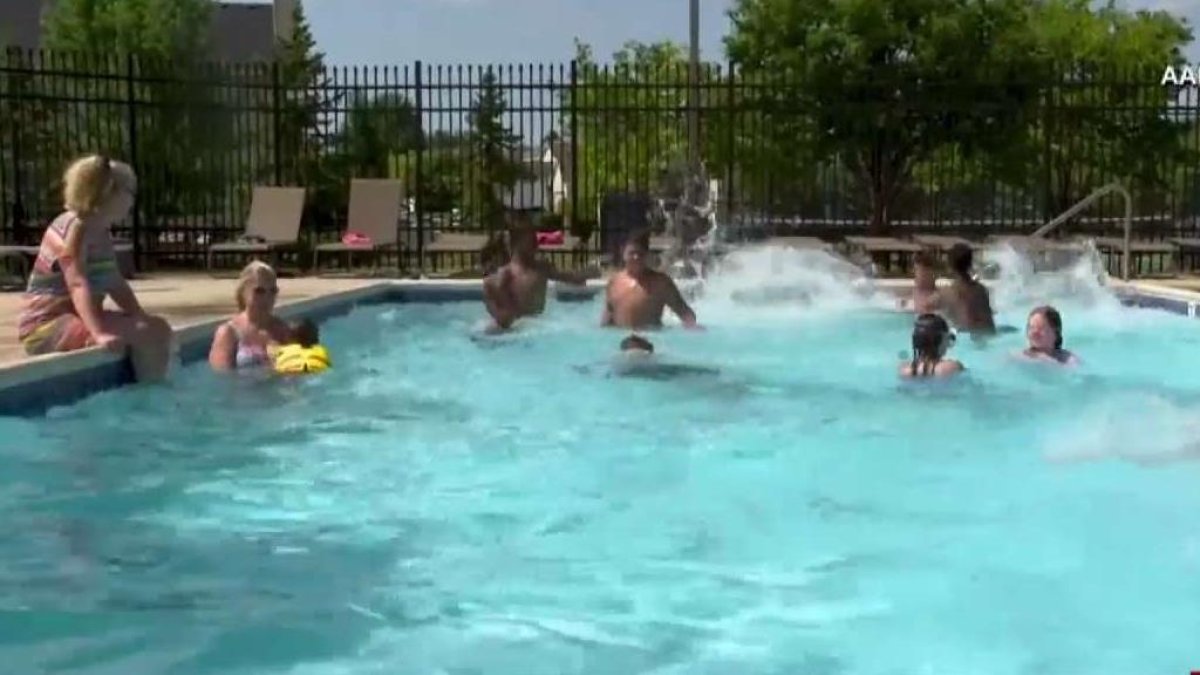 Reabren piscinas en Colorado con nuevas reglas sanitarias Telemundo