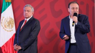 AMLO y el secretario de Seguridad