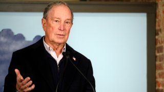 El exalcalde Mike Bloomberg