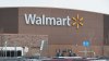 Policía: mujer intenta secuestrar a un niño dentro de un Walmart y es detenida por buenos samaritanos