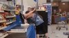 Insólito: golpes en Walmart de Colorado tras discusión por el distanciamiento social