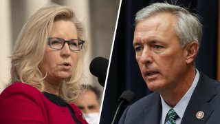 Katko fue el primer miembro republicano del Congreso que apoya públicamente el juicio político a Trump, poco después se supo que Liz Cheney, de Wyoming, también respaldó la medida.