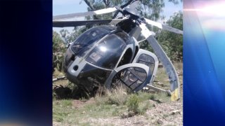 Fotografía de un helicóptero militar que se desplomó en el Estado de México