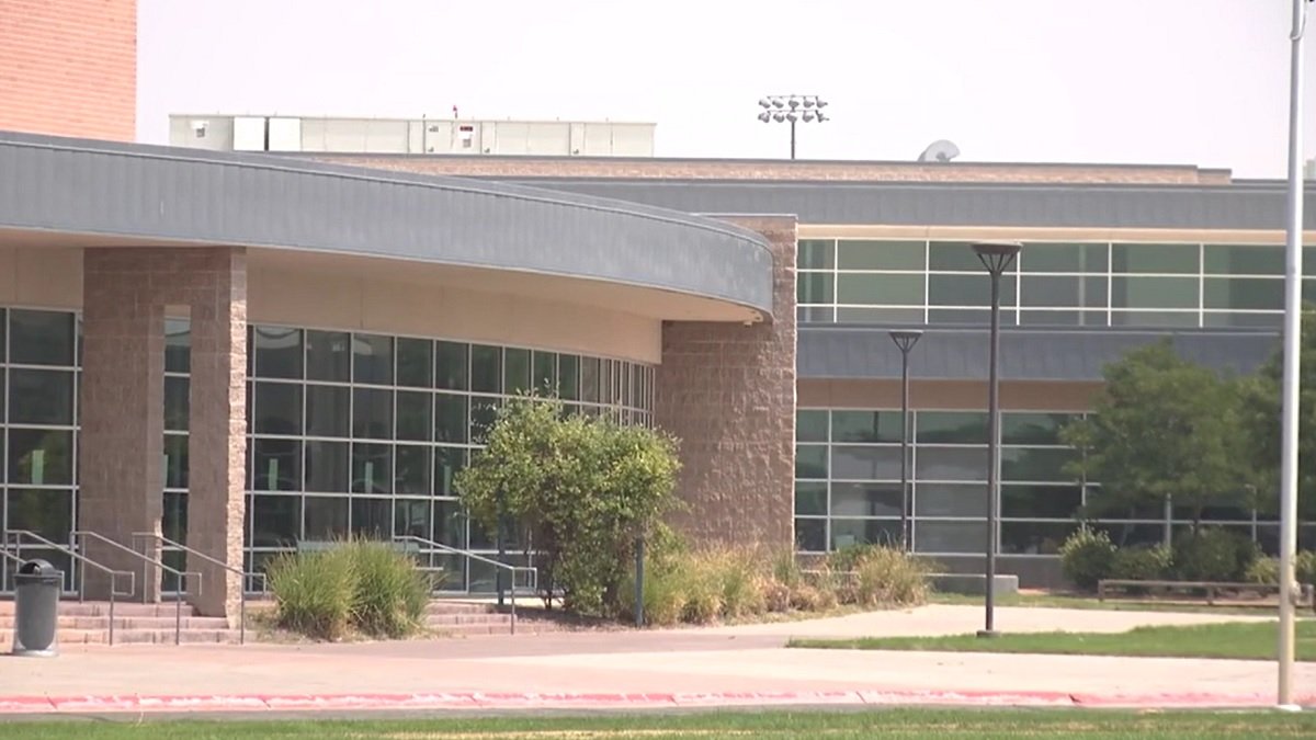 Estudiantes y personal de Adams City High School a salvo tras amenaza