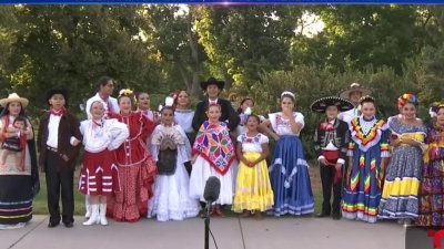 Trajes típicos: sus colores y estilos son sin dudas símbolos de la cultura de cada pueblo – Telemundo Denver Trajes típicos: sus colores y estilos son sin dudas símbolos de la cultura de cada pueblo – Telemundo Denver