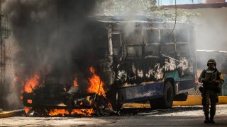 autobús incendiado en Acapulco