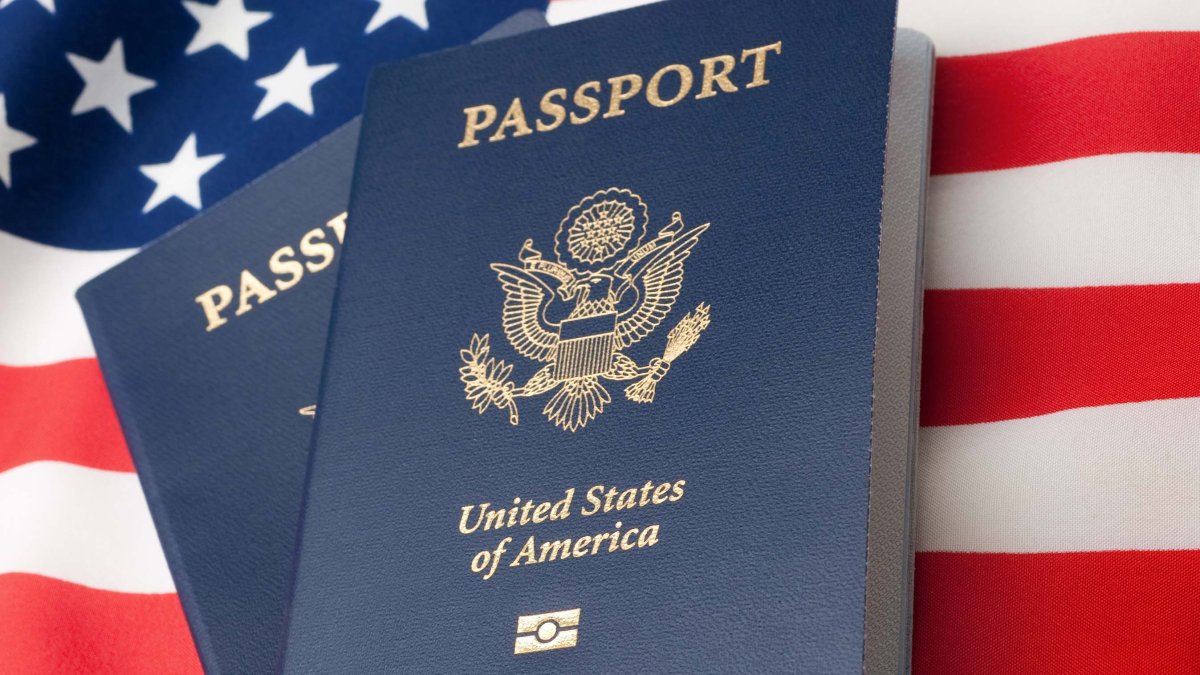 Los precios de los pasaportes estadounidenses están a punto de subir