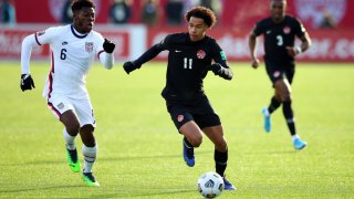 Un momento del partido entre Canadá y Estados Unidos, el domingo, en Hamilton, Canadá.