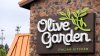 “No toleramos NINGUNA excusa”: despiden a gerente de Olive Garden por represión a empleados