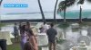 En video: feroz ola casi arrasa con toda una recepción nupcial en Hawaii