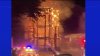 Incendio en Denver deja a un bombero hospitalizado y varios edificios en construcción dañados