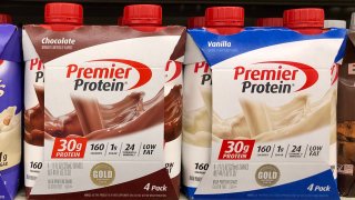 Fotografía genérica de productos de Premier Protein en una tienda.