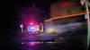 En video: tren embiste a patrulla policial estacionada en las vías con una mujer esposada adentro