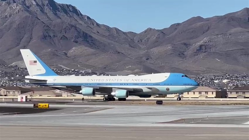 Así aterrizó el avión presidencial en El Paso; el presidente Biden visita la frontera por primera vez
