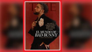 El reguetonero Bad Bunny es la nueva portada de la revista Time, que por primera vez publica todo su texto en español.