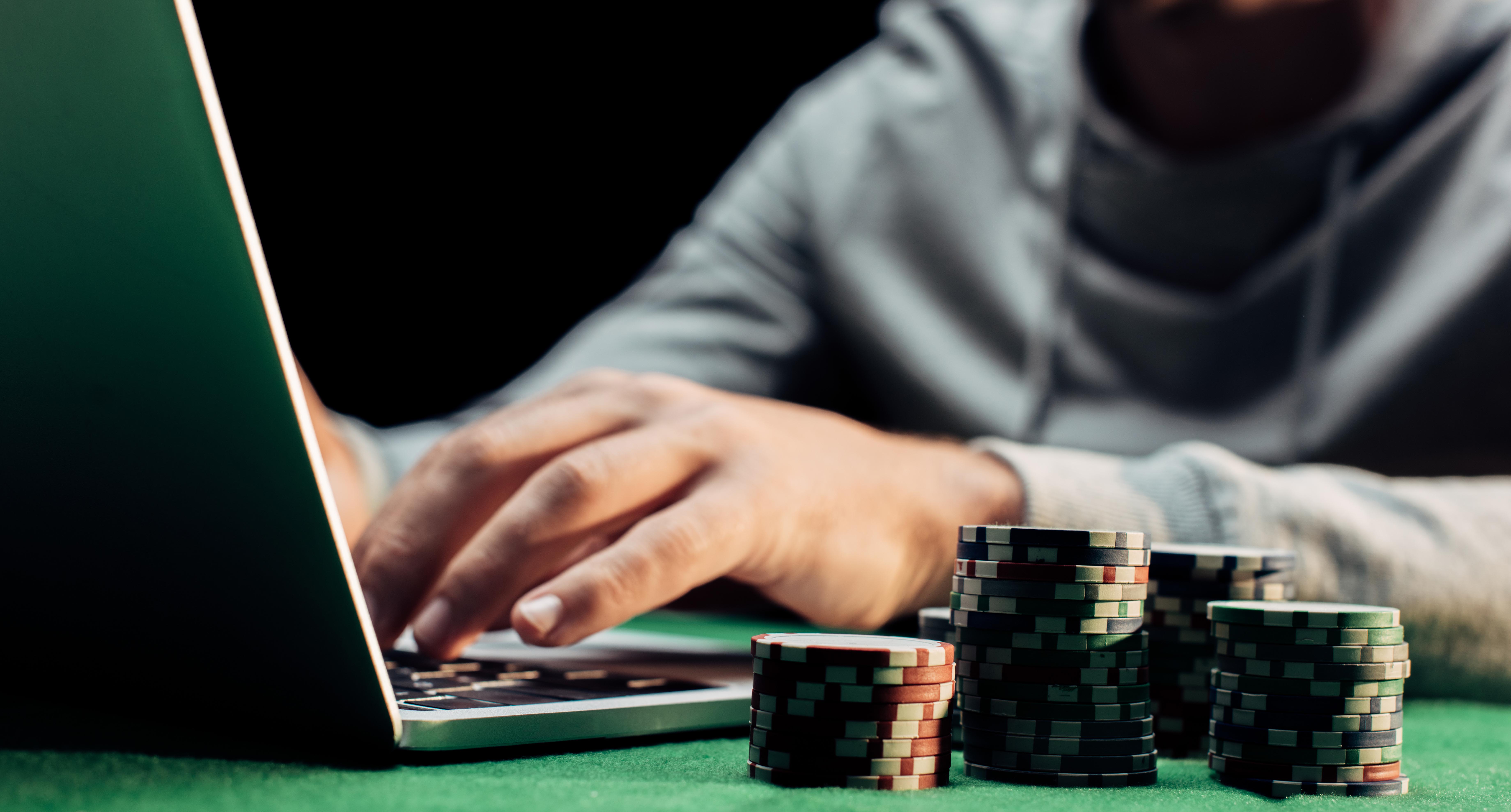 Apuestas de Poker en Línea