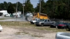 Captado en video: camión choca con autobús mandando a varios estudiantes al hospital
