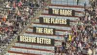 “No nos merecen”: fans de Rapids se retiran del estadio en señal de protesta