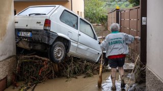 La tormenta Ciaran dejó destrucción tras su paso por Italia.