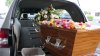Dueño de funeraria en Colorado habría mantenido a una fallecida en un coche fúnebre por dos años