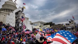 Miles de simpatizantes de Donald Trump se tomaron violentamente el Capitolio de Estados Unidos el 6 de enero del 2021.