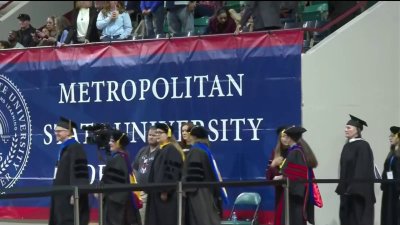 Momento inolvidable: cientos de alumnos celebran graduaciones de primavera de MSU