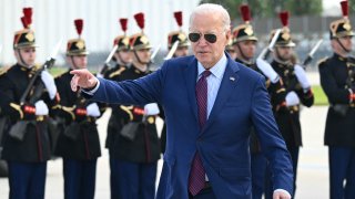 El presidente Joe Biden llegó a París este miércoles.