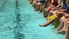 Derrame de químicos en piscina pública de Aurora deja 5 hospitalizados