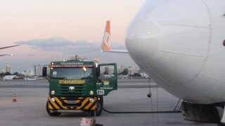 Un avión en el aeropuerto de Sao Paulo, Brasil.