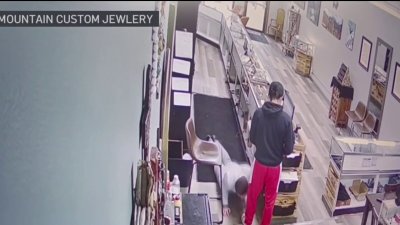 Arrestan a sospechoso de robo a mano armada en una joyería de Centennial