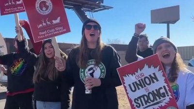 Trabajadores de Starbucks en Colorado Springs se suman la huelga por prácticas laborales