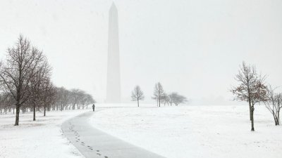 Mucha nieve e inundaciones: el mal tiempo azota con furia EEUU de costa a costa