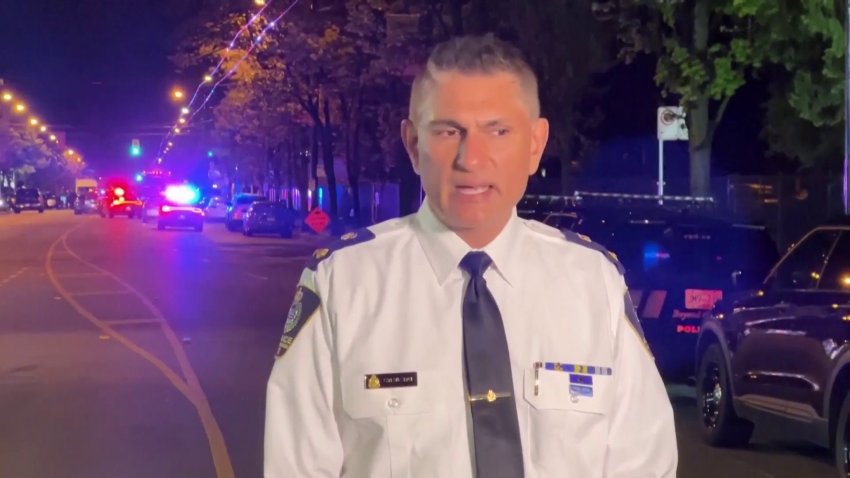 Al menos nueve muertos deja atropello masivo en Canadá