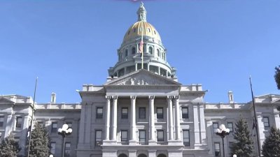 Colorado avanza medida que beneficiaría migrantes a pesar demanda contra Denver